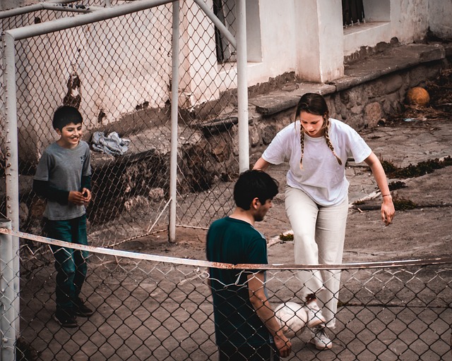 本赛季五大联赛赢得地面对抗次数榜：吉马良斯居首，亚马尔次席.